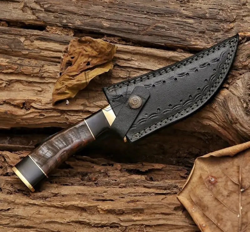 Handmade Damascus Knife for Hunting and Outdoor Adventures