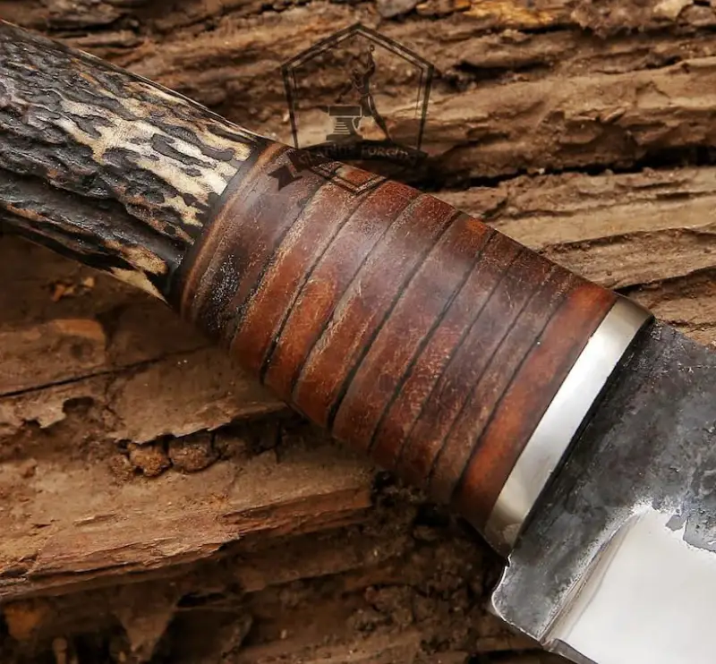 legend of fall custom handle Legend of fall replica knife